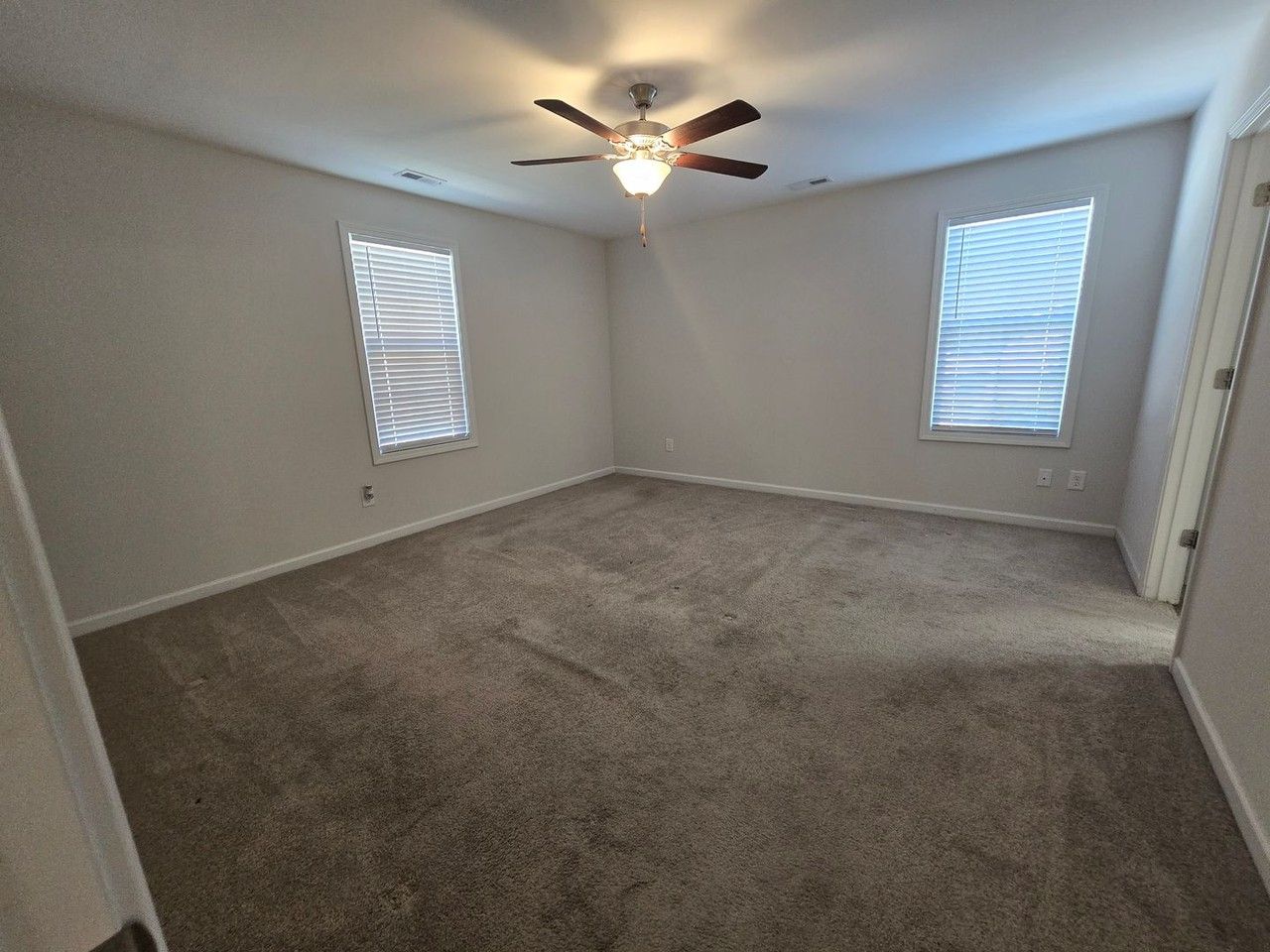 313 Mann St - Photo 7 of 14