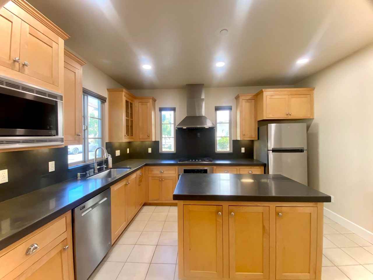 559 Palo Verde Cmns - Photo 4 of 34