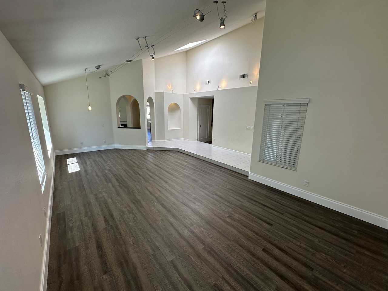 4982 Wildwood Dr - Photo 7 of 28