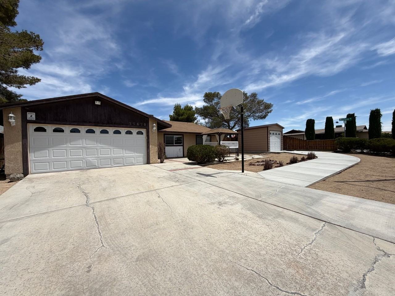 25670 Ash Rd - Photo 3 of 44