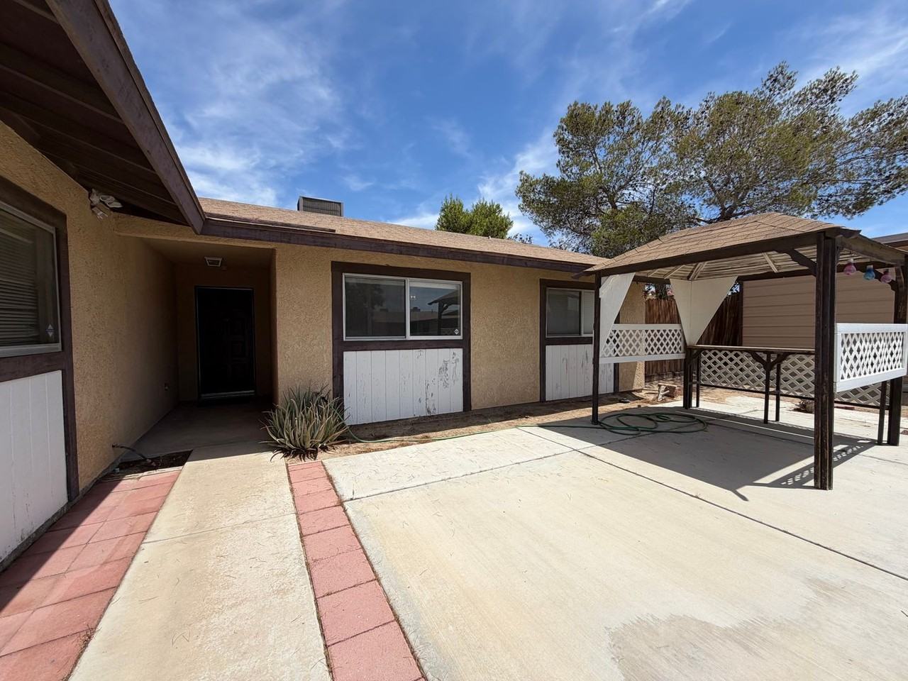25670 Ash Rd - Photo 5 of 44