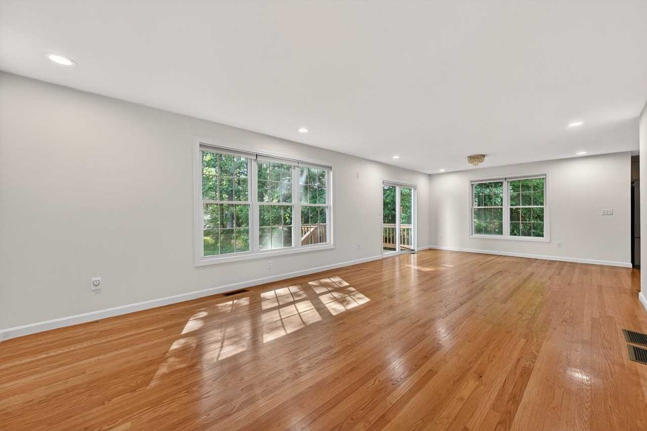 6 Whitman Ln - Photo 5 of 27