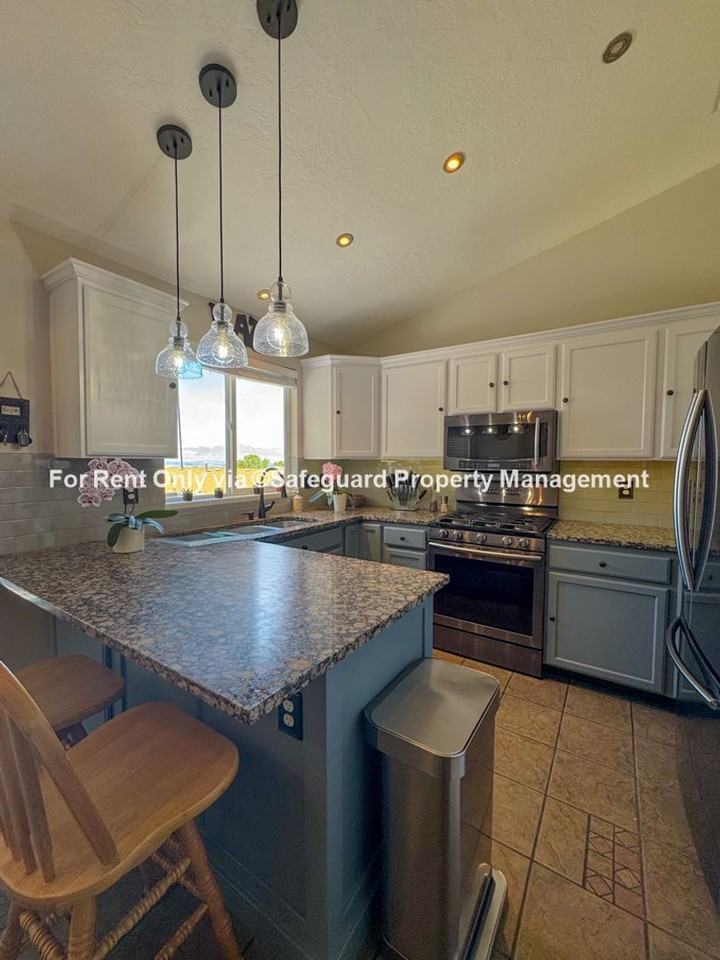 15052 S Manilla Dr - Photo 5 of 22