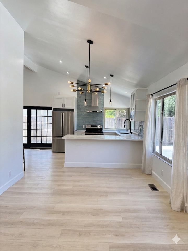 9887 Broadmoor Dr - Photo 4 of 16