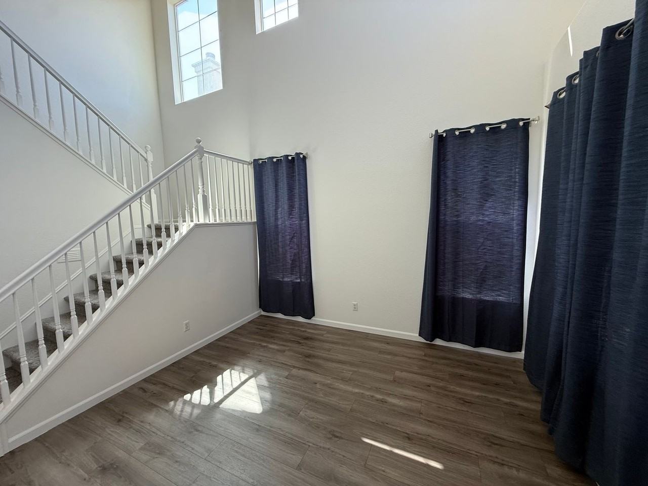 9424 Sea Cliff Way - Photo 2 of 17