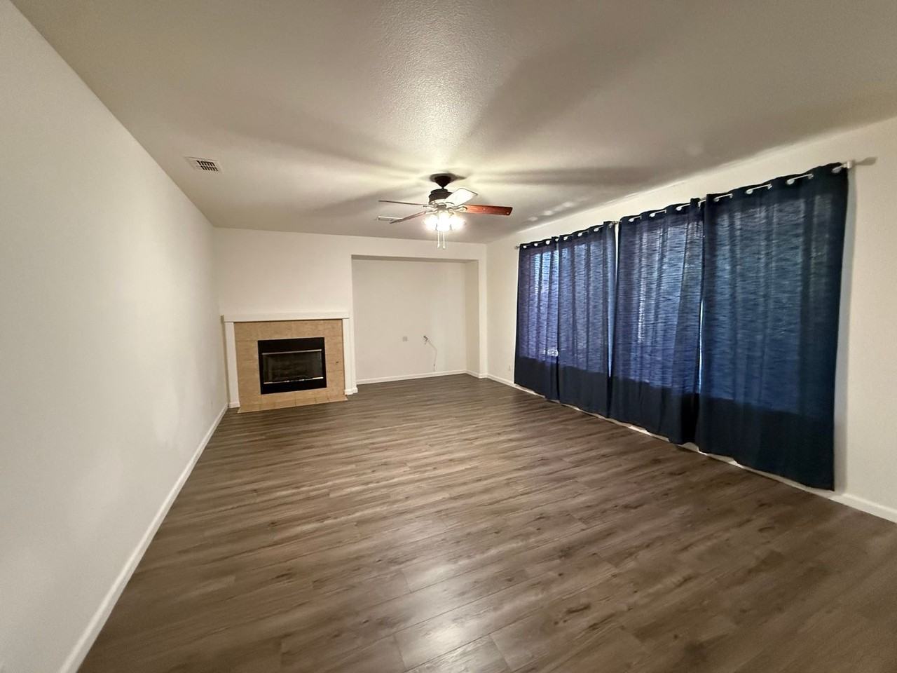 9424 Sea Cliff Way - Photo 4 of 17
