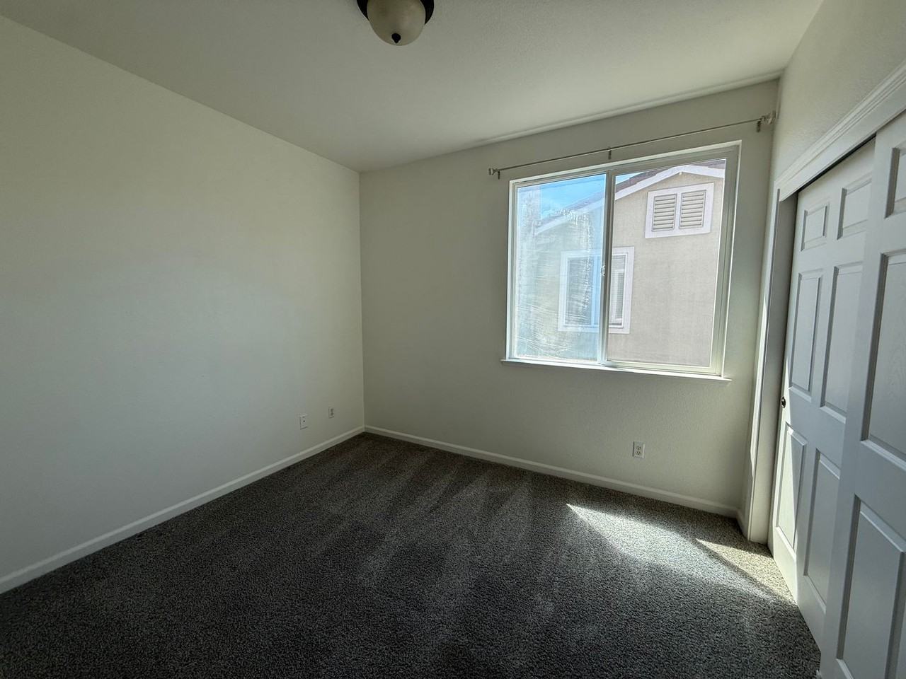 9424 Sea Cliff Way - Photo 7 of 17