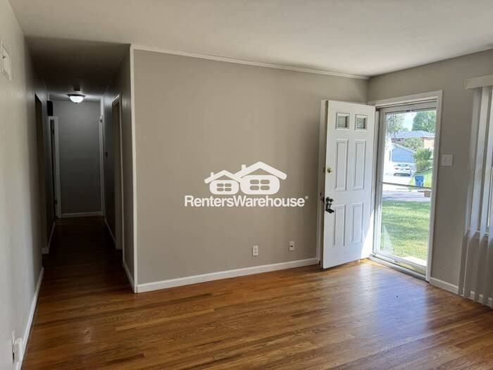 10801 Edgecliffe Dr - Photo 5 of 19
