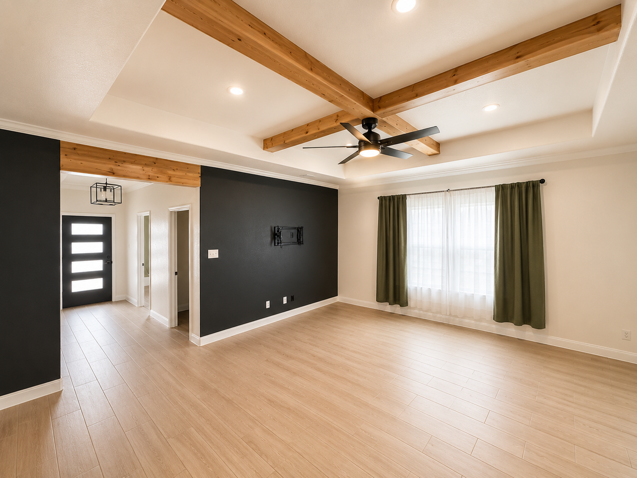 2089 Mercer St - Photo 2 of 19