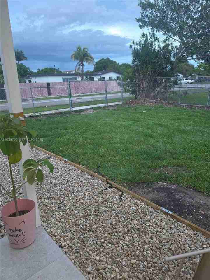 28501 Sw 147th Ct - Photo 6 of 11