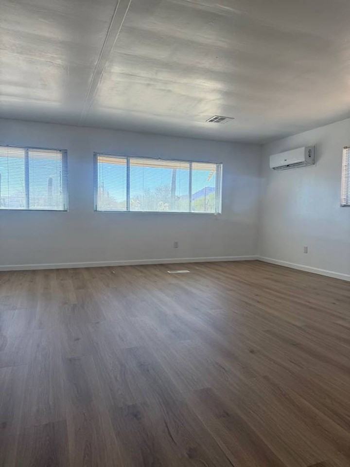 6820 N Blue Blvd - Photo 5 of 28
