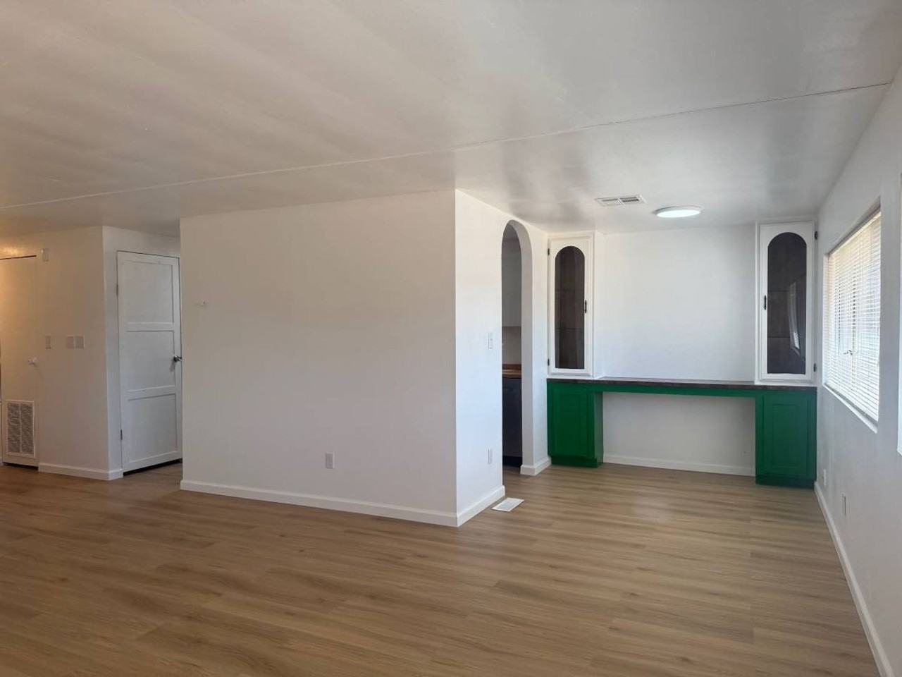 6820 N Blue Blvd - Photo 6 of 28