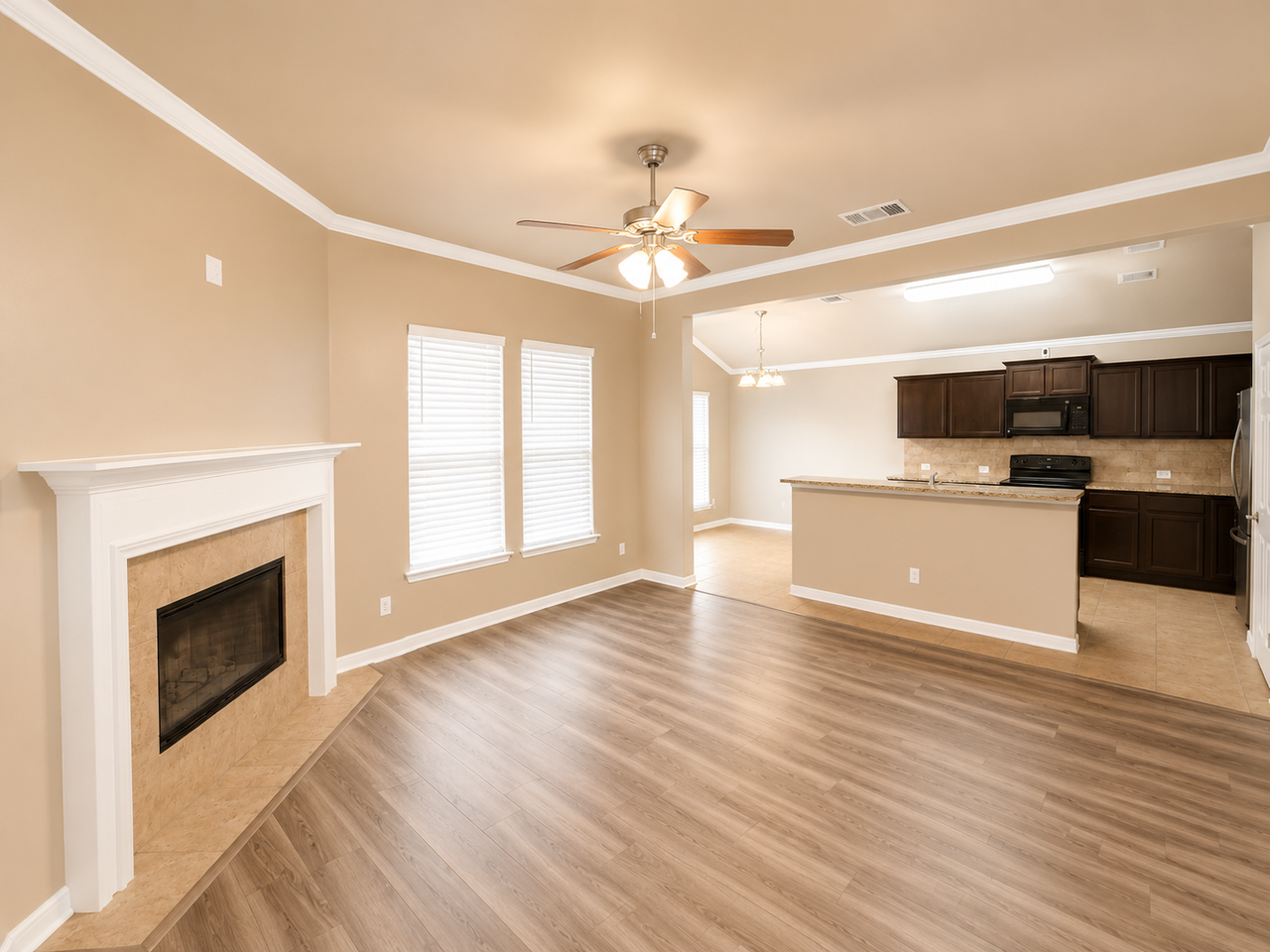 8121 Fieldstone Dr - Photo 3 of 14