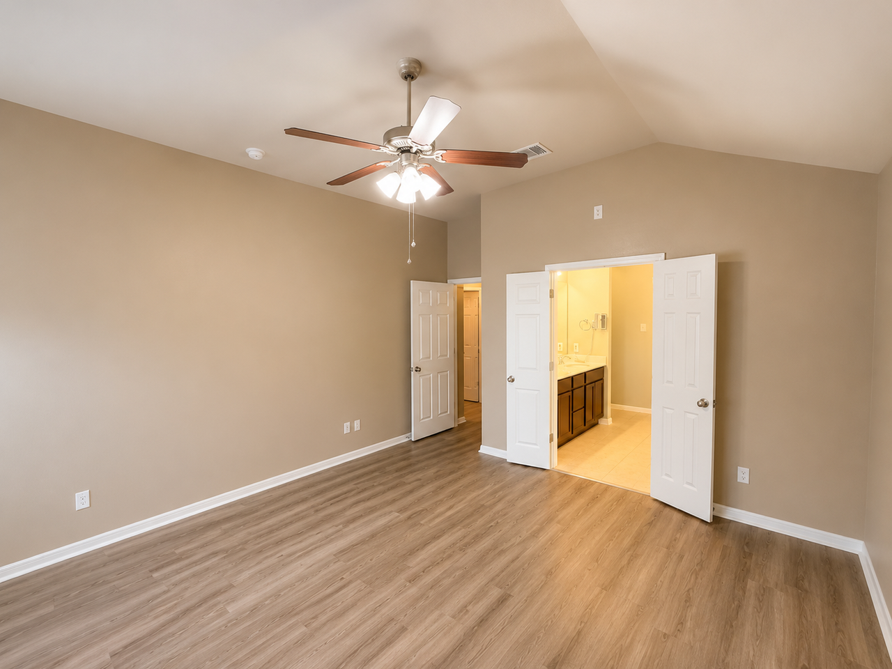 8121 Fieldstone Dr - Photo 6 of 14