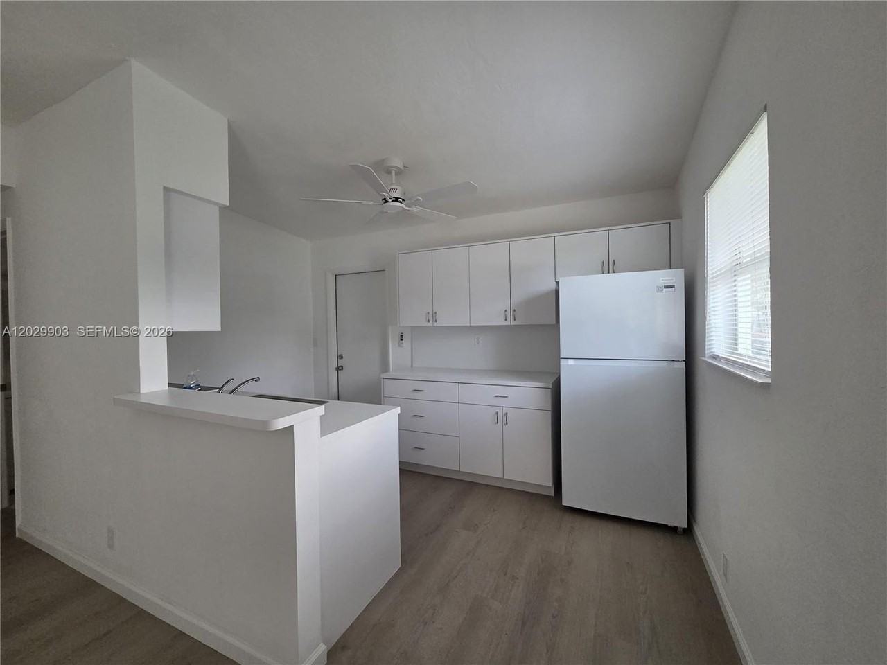 3470 Frow Ave - Photo 2 of 10