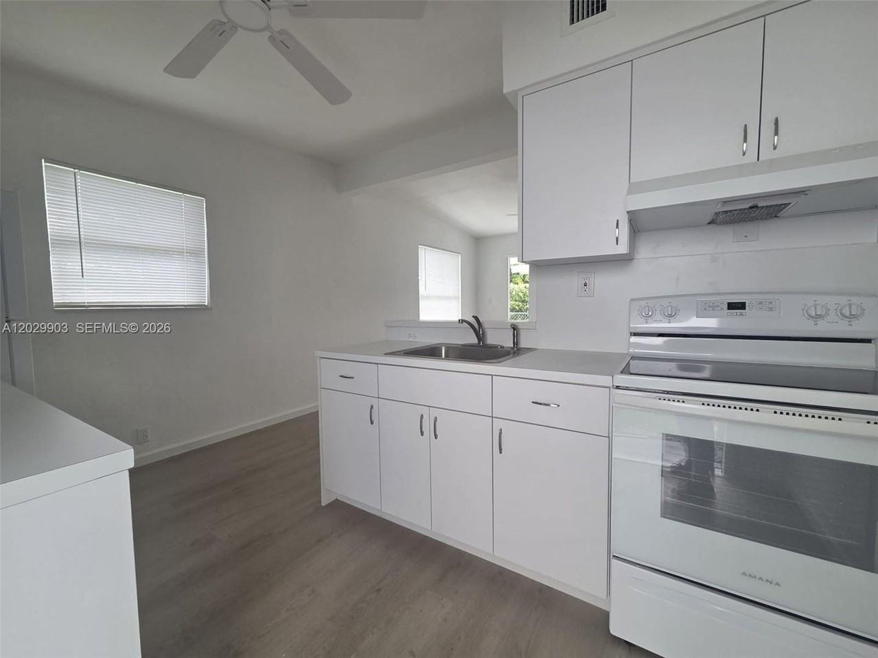3470 Frow Ave - Photo 3 of 10