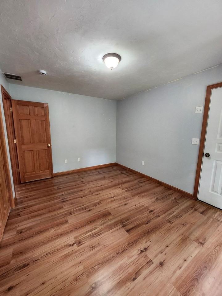 48 Sullivan Pl - Photo 4 of 14