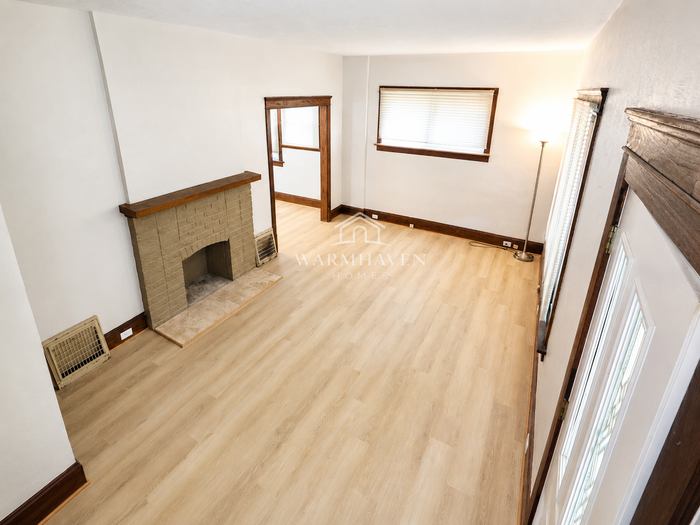 1826 Hillside Ter - Photo 2 of 13
