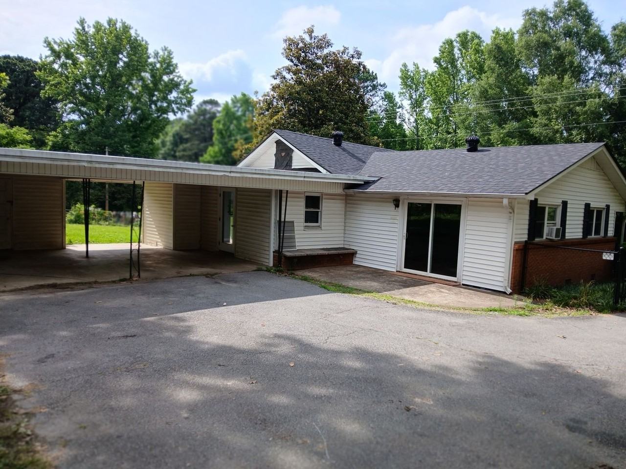 2301 Edison Ave - Photo 3 of 20