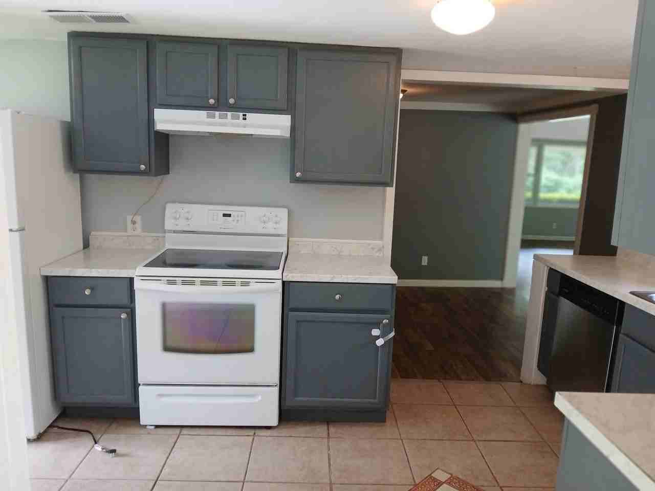 2301 Edison Ave - Photo 4 of 20