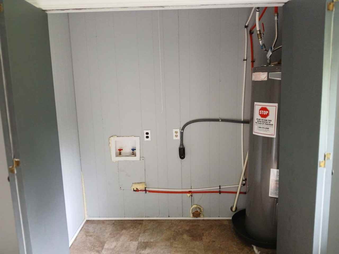 2301 Edison Ave - Photo 6 of 20