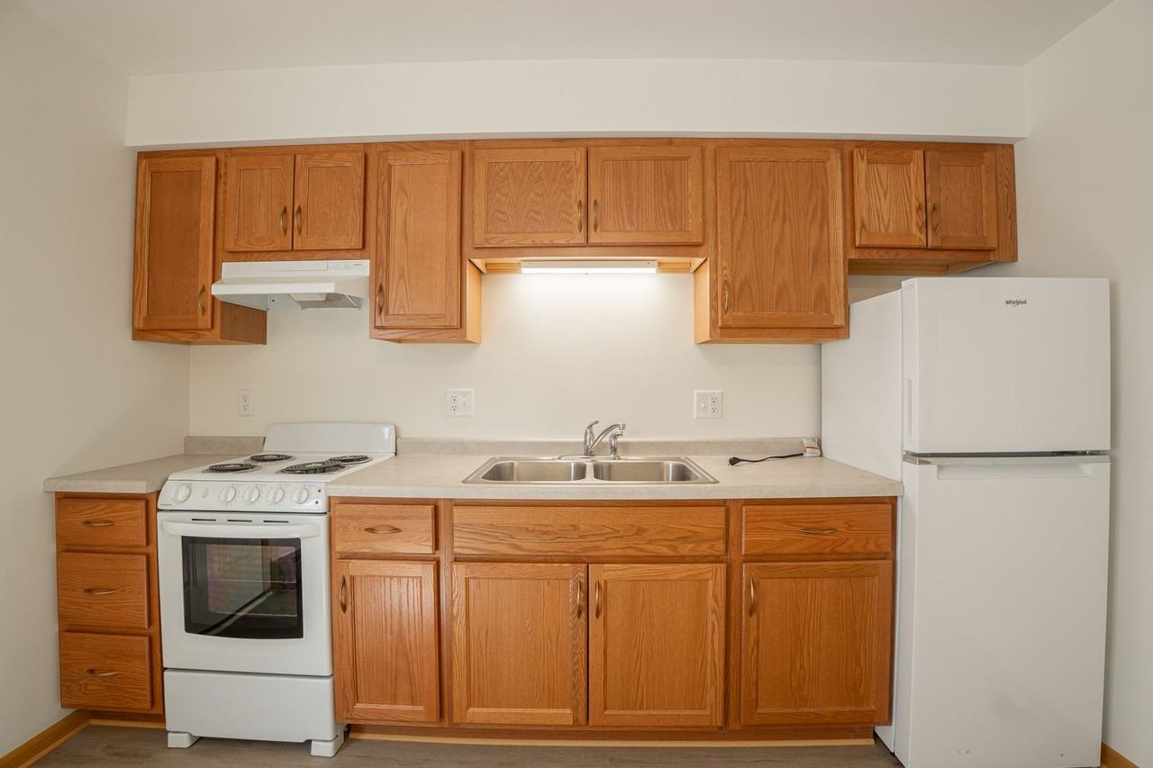 2409 Brentwood Pkwy - Photo 5 of 12