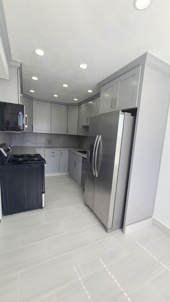 2960 Diamond St - Photo 4 of 13