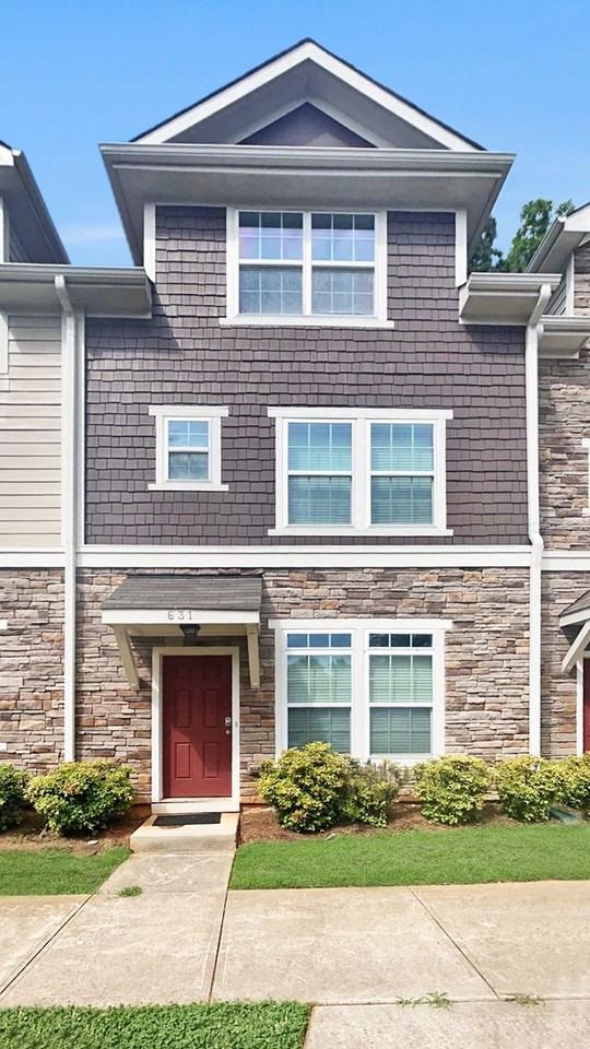 631 Centennial View Ln - Photo 2 of 10