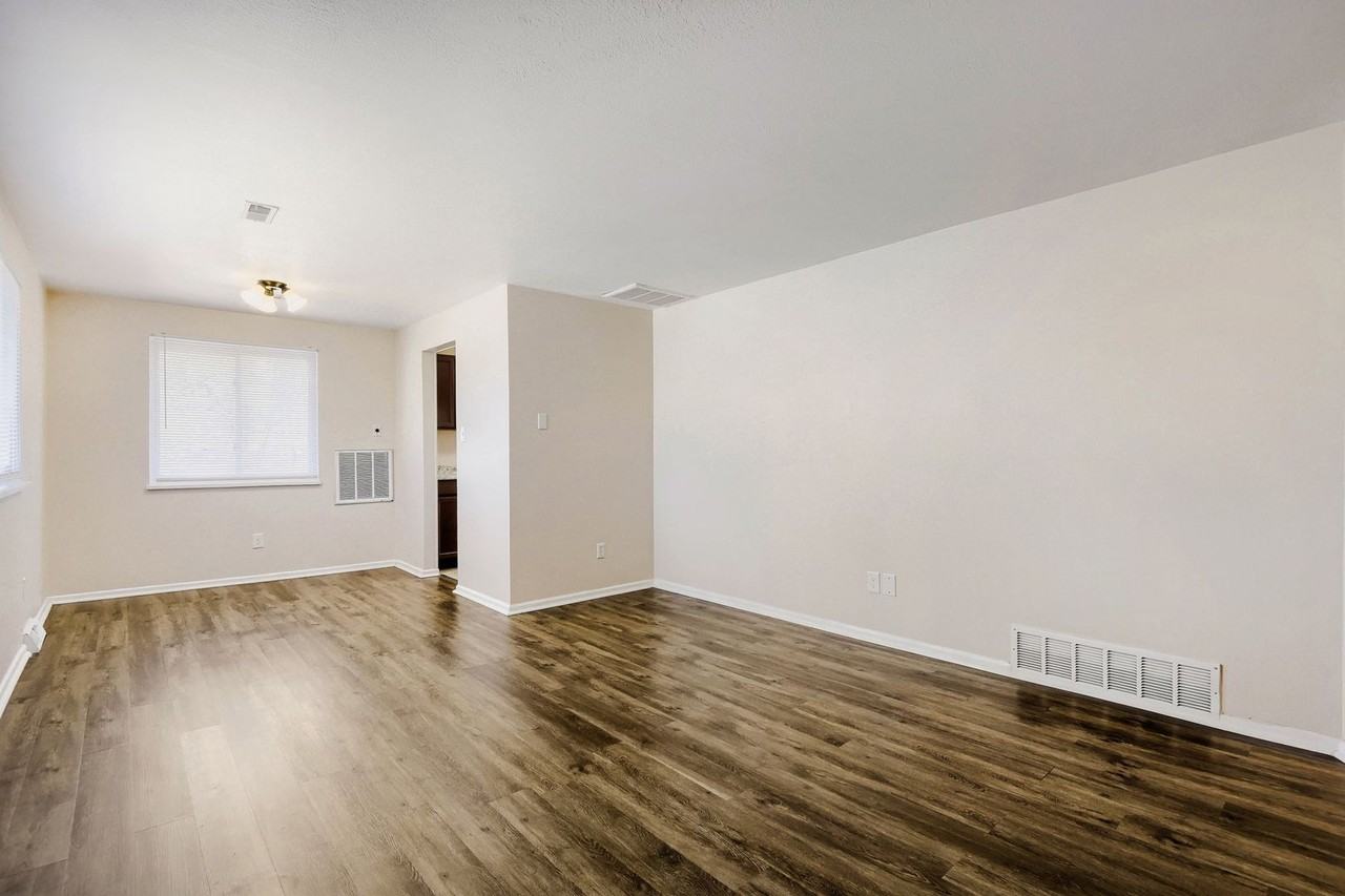 4800 W 9th Ave - Photo 2 of 23