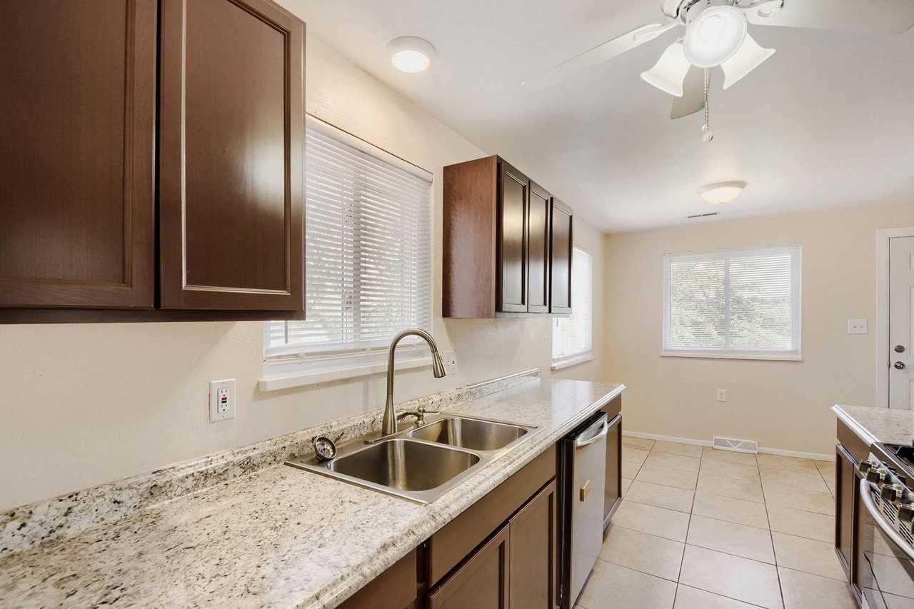 4800 W 9th Ave - Photo 4 of 23