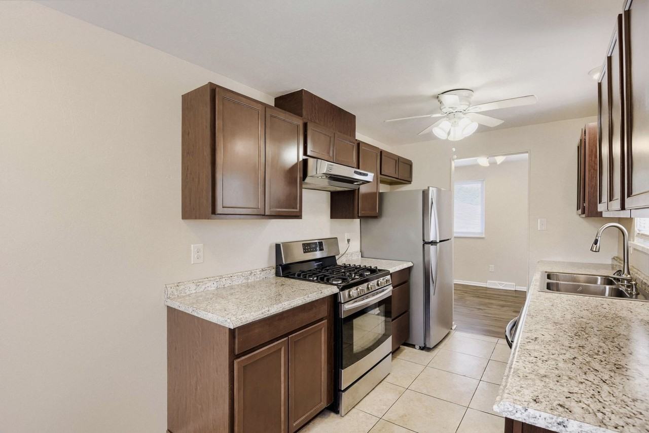 4800 W 9th Ave - Photo 5 of 23