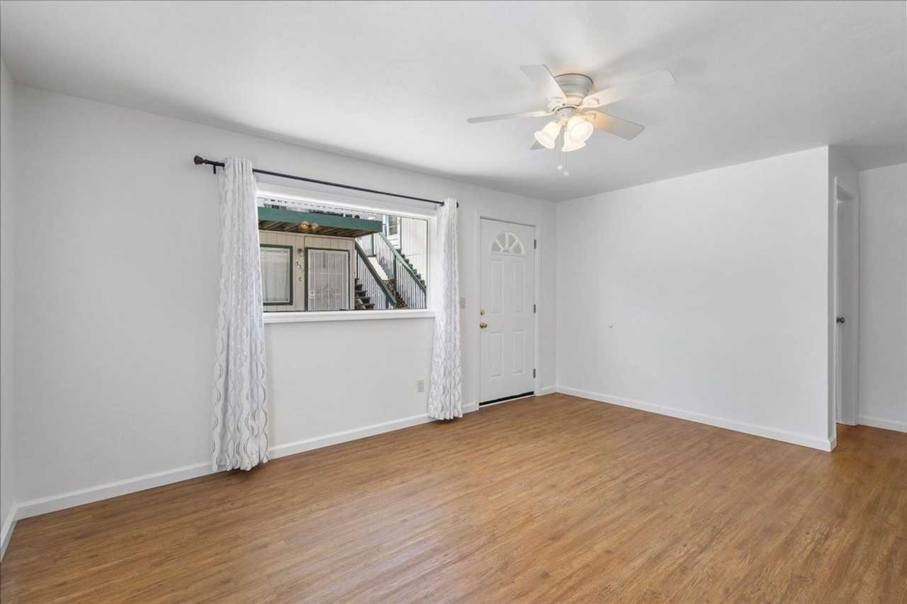1530 Stanton St #A - Photo 4 of 14