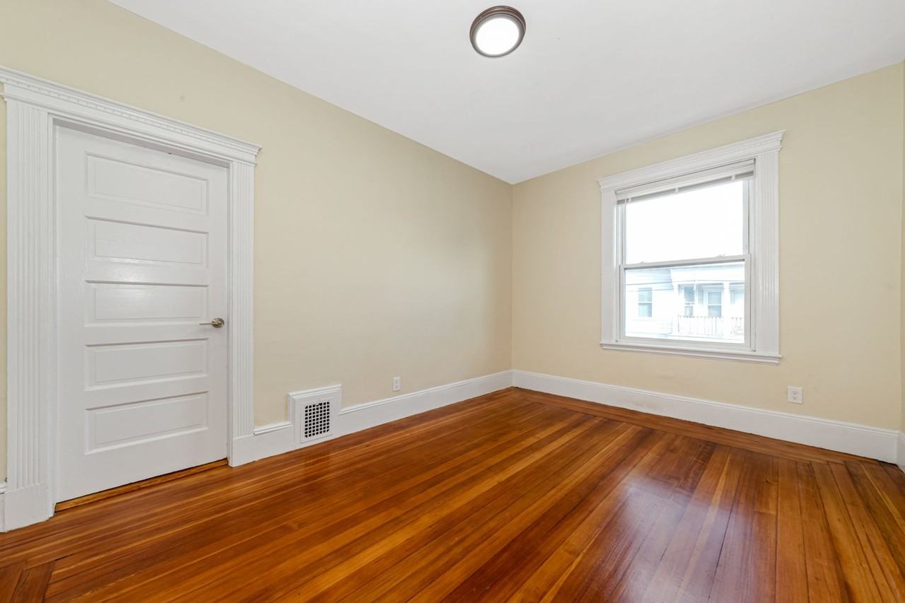 44B Brackett St - Photo 4 of 21