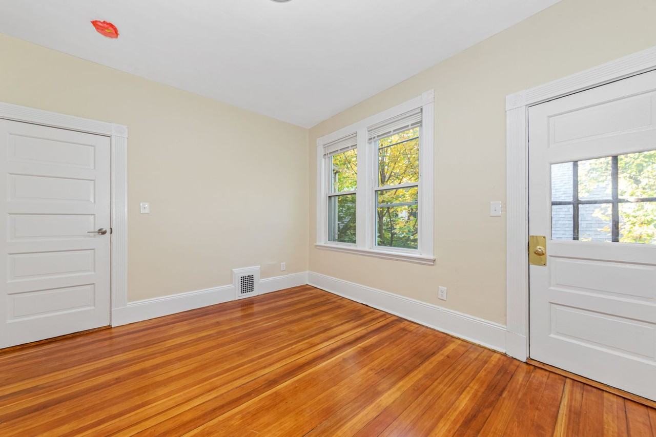44B Brackett St - Photo 7 of 21