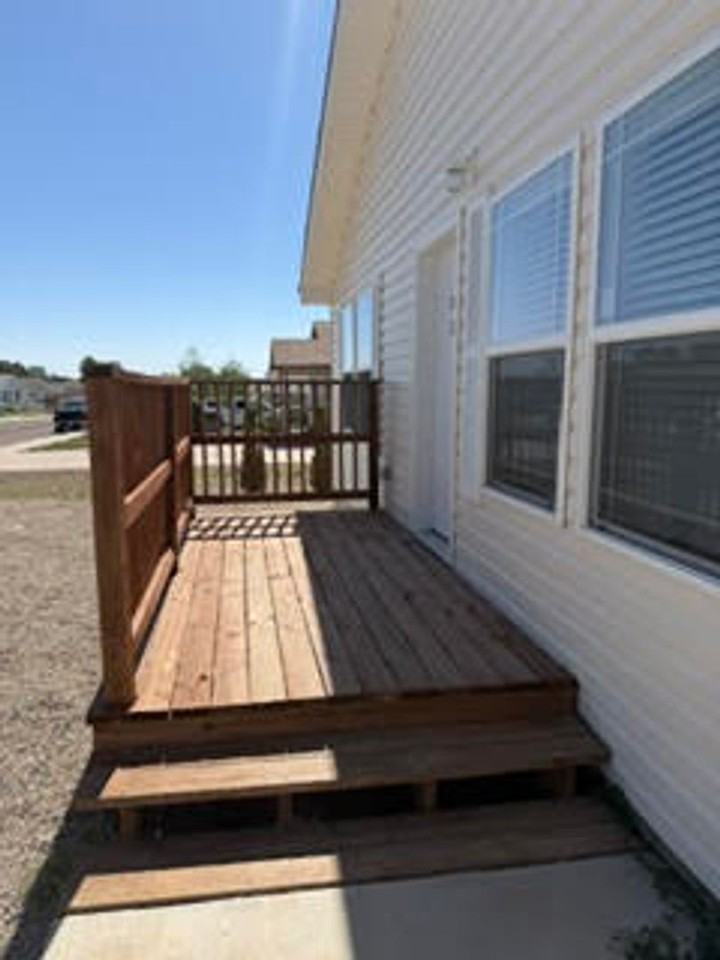 216 Onandaga Ave - Photo 2 of 16