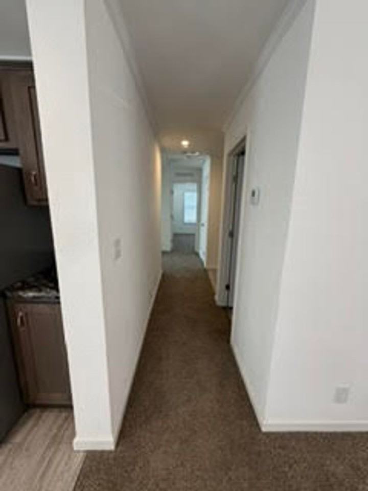 216 Onandaga Ave - Photo 7 of 16