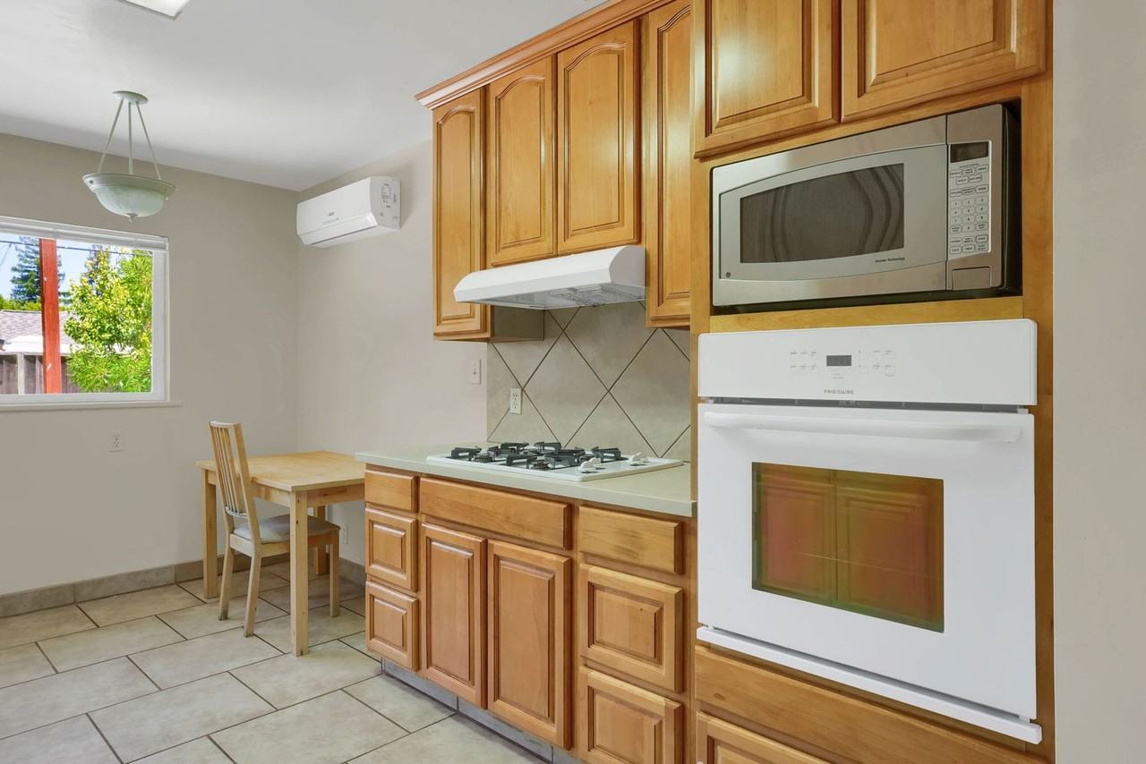 110 Paul Ave - Photo 6 of 23