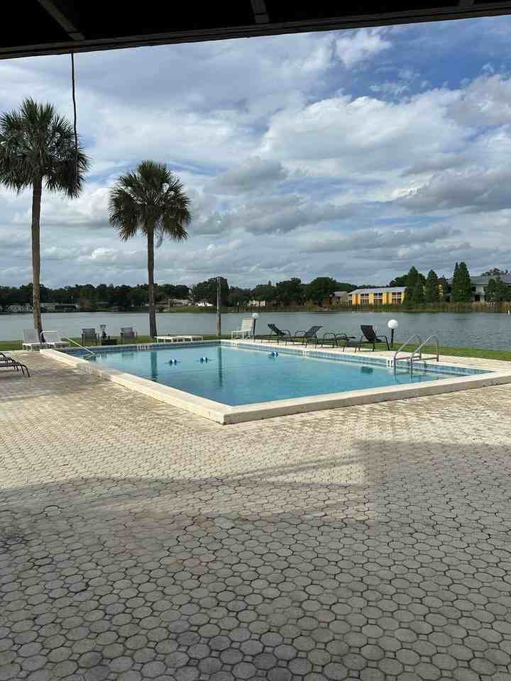 1920 E Edgewood Dr #K9