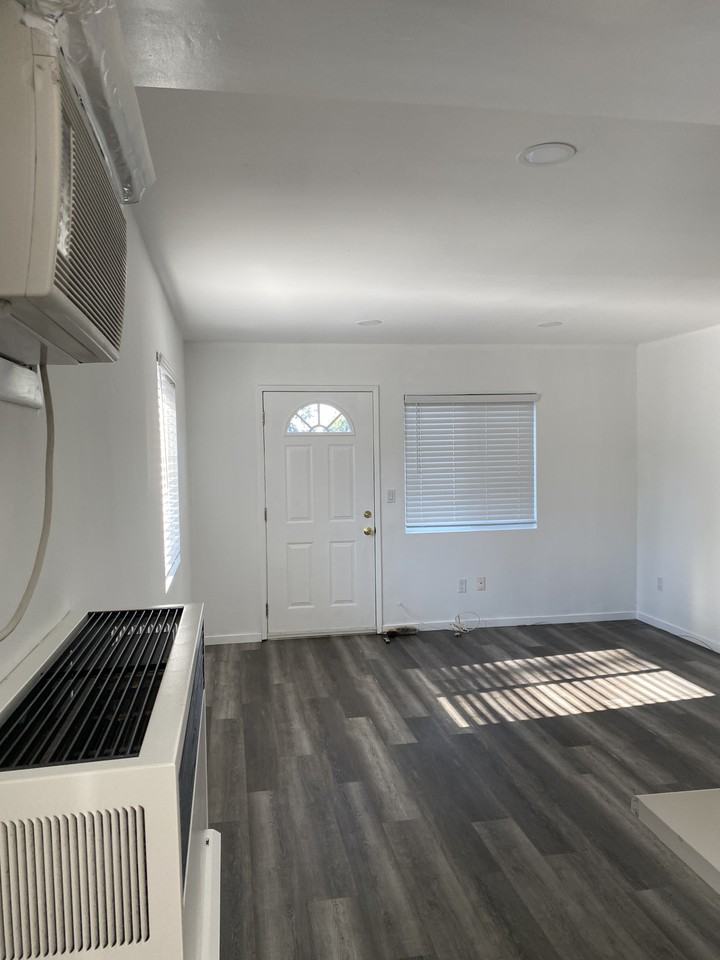22829 Burbank Blvd #NA - Photo 3 of 16