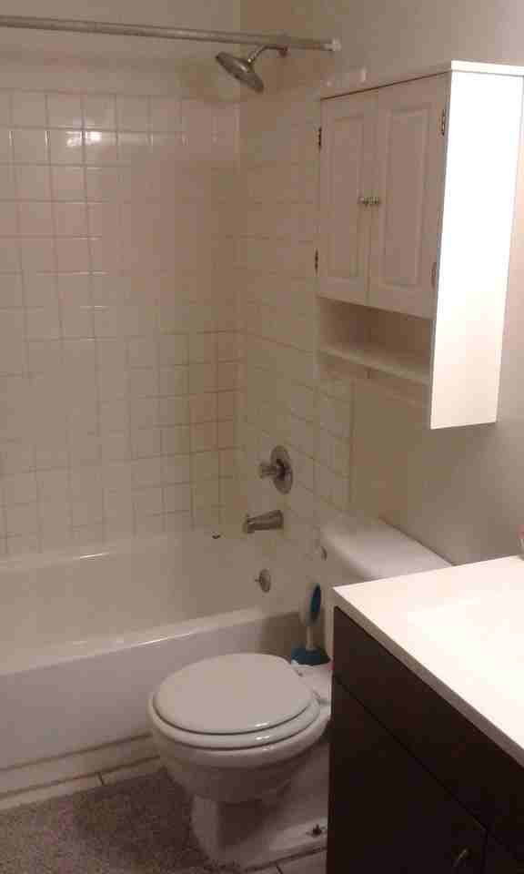 1411 Farrington St #B - Photo 4 of 9