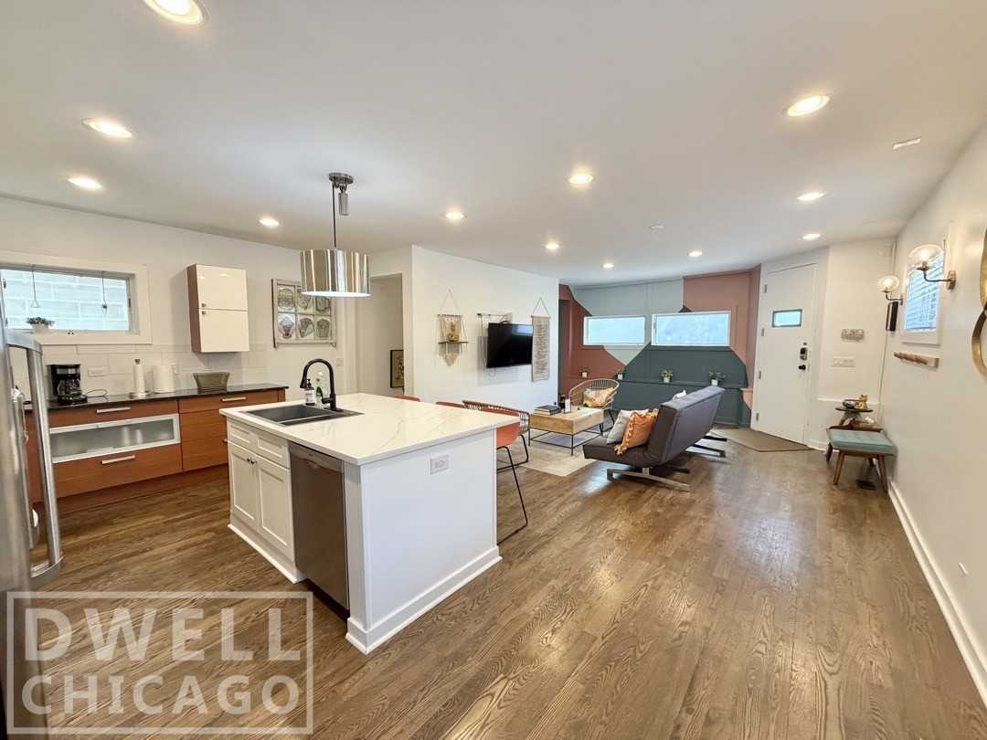 1419 N Paulina St #NA - Photo 3 of 48