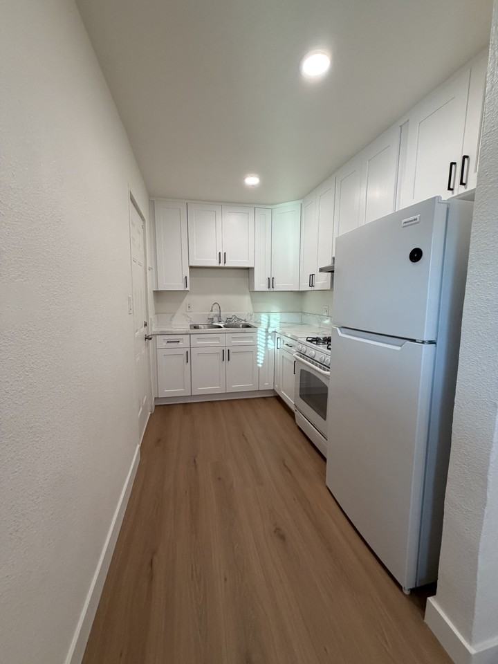 2702 Highland Ave #2704 - Photo 2 of 30