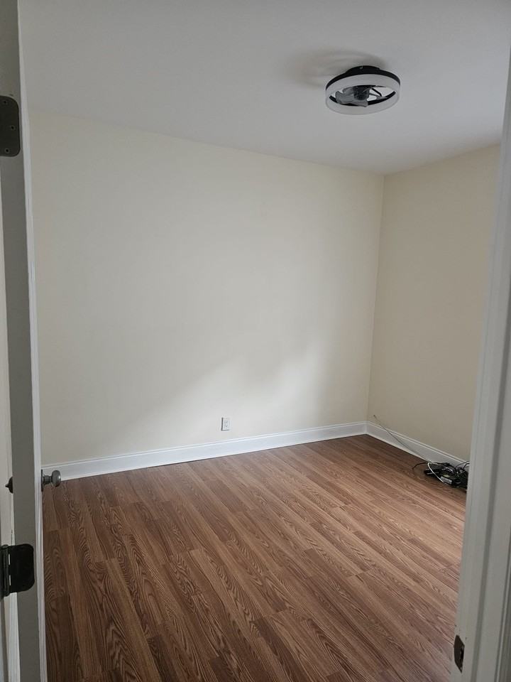 133 Claremont Ave #NA - Photo 6 of 9