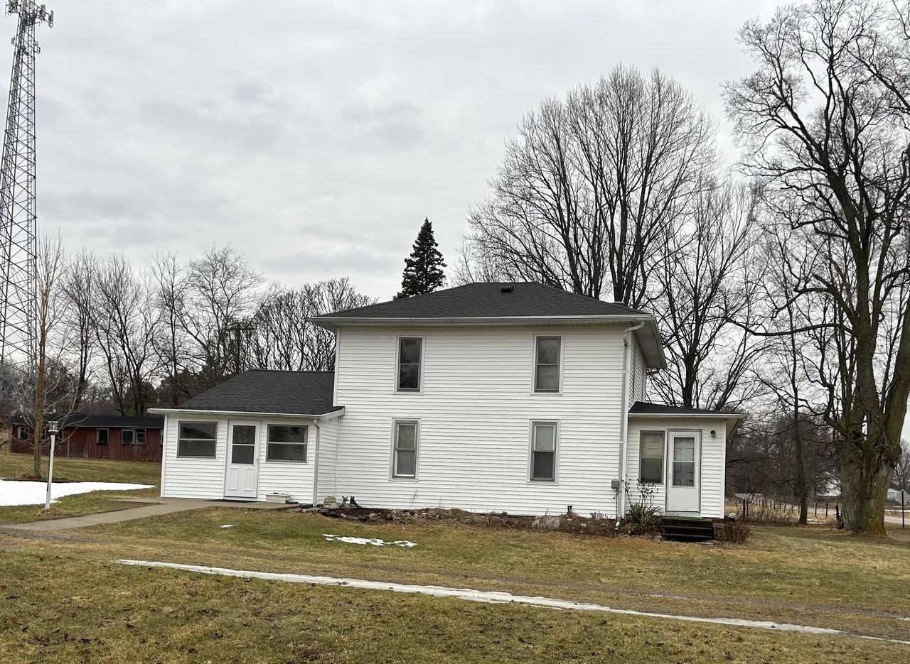 21163 Junction Road - Photo 2 of 3