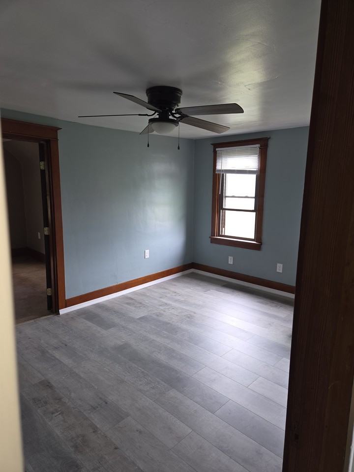 3016 Leechburg Rd #2 - Photo 3 of 10