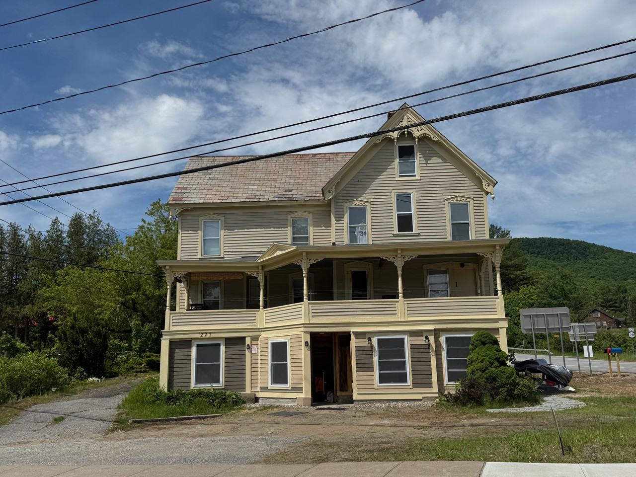 227 Main St #3