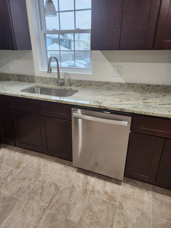 26 Cromwell St #1 - Photo 7 of 9