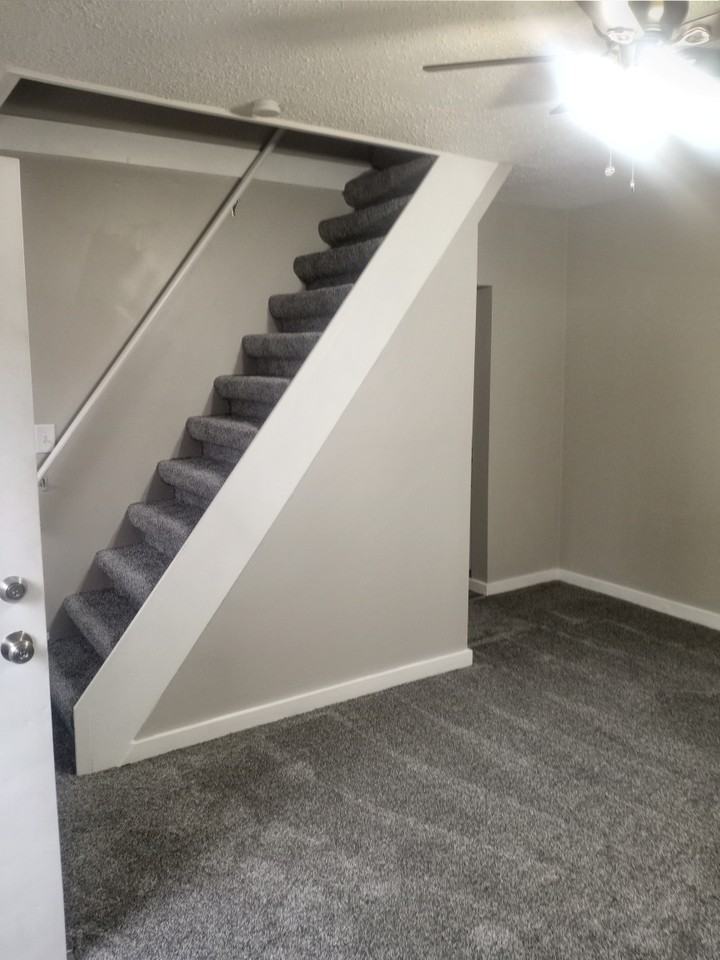 636 Elm Ave #2