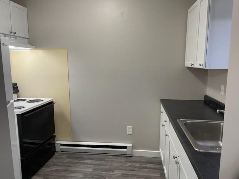 636 Elm Ave #2 - Photo 5 of 14