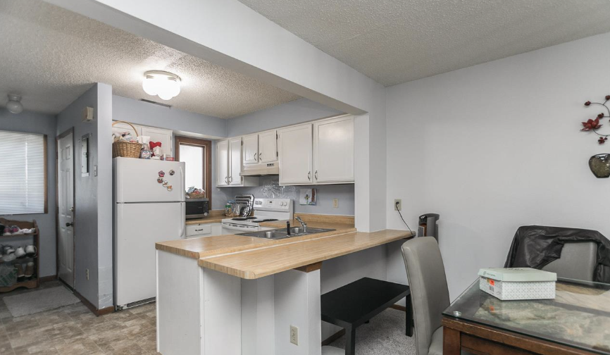 740 Westwinds Dr #4 - Photo 6 of 7